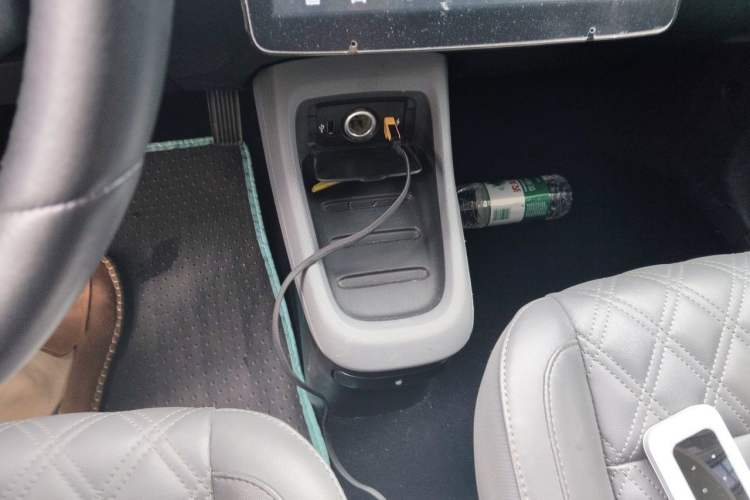 Used Leapmotor T03 2021 400 Luxury Pro Edition Gear Lever