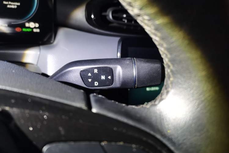 Used Leapmotor T03 2021 400 Luxury Pro Edition Gear Lever