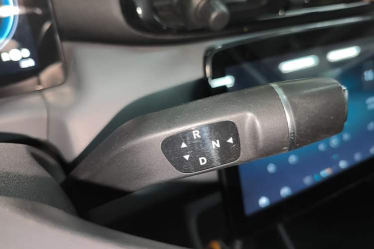 Used Leapmotor T03 2021 400 Luxury Pro Edition Gear Lever