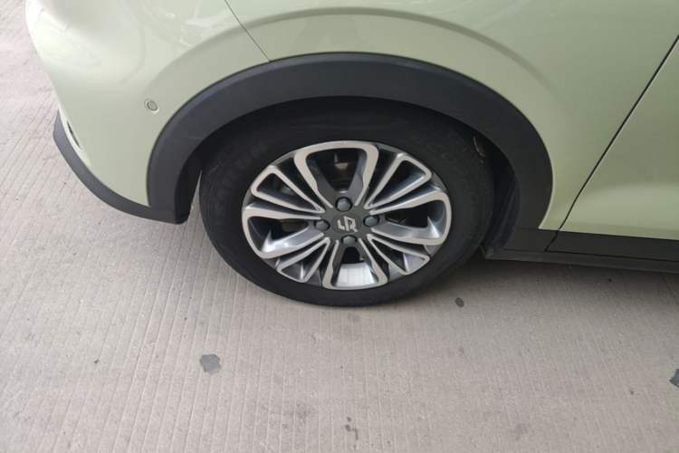 Used Leapmotor T03 2021 400 Luxury Pro Edition Left Front Wheel Hub