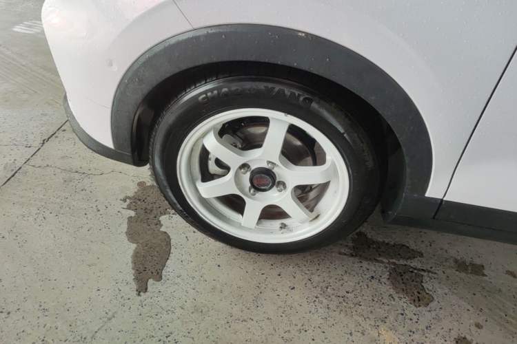 Used Leapmotor T03 2021 400 Luxury Pro Edition Left Front Wheel Hub