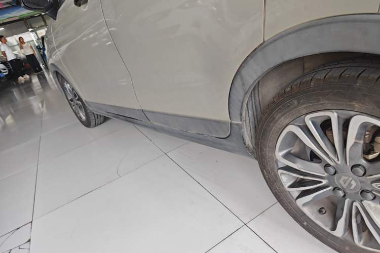 Used Leapmotor T03 2021 400 Luxury Edition Left Side Sill