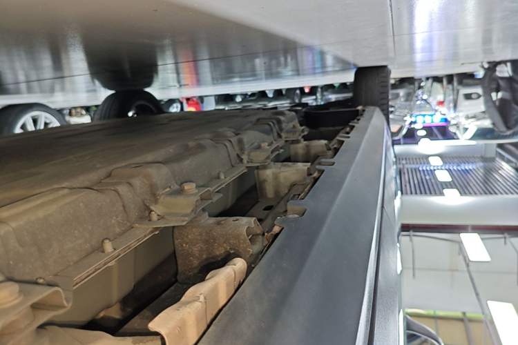 Used Leapmotor T03 2021 400 Luxury Pro Edition Left Side Sill
