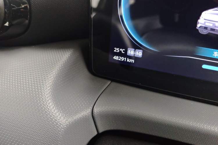 Used Leapmotor T03 2021 400 Luxury Pro Edition Odometer Close Up