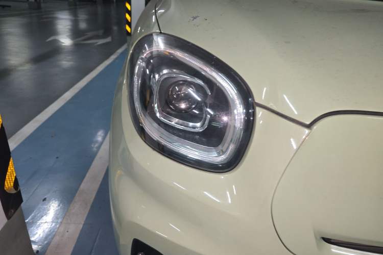 Used Leapmotor T03 2021 400 Luxury Pro Edition Right Front Headlight
