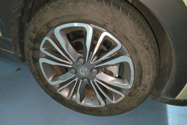 Used Leapmotor T03 2021 400 Luxury Pro Edition Right Front Wheel Hub