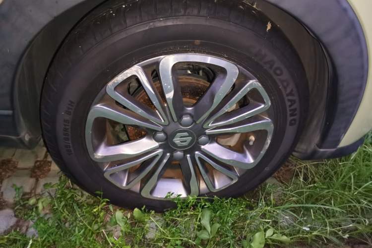 Used Leapmotor T03 2021 400 Luxury Pro Edition Right Front Wheel Hub
