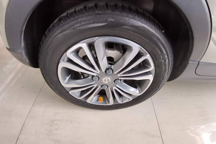 Used Leapmotor T03 2021 400 Luxury Edition Right Rear Wheel Hub
