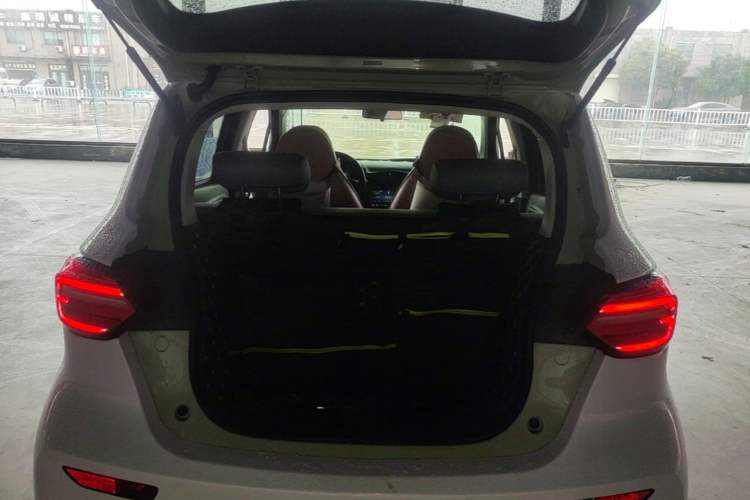 Used Leapmotor T03 2021 400 Luxury Pro Edition Trunk