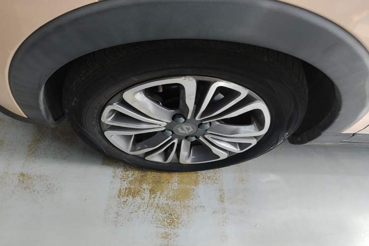 Used Leapmotor T03 2021 400 Comfort Edition Left Front Wheel Hub