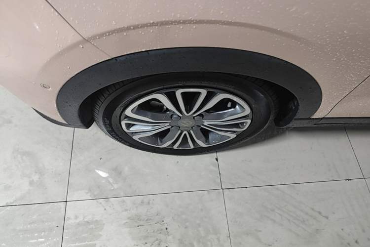 Used Leapmotor T03 2021 400 Luxury Edition Left Front Wheel Hub