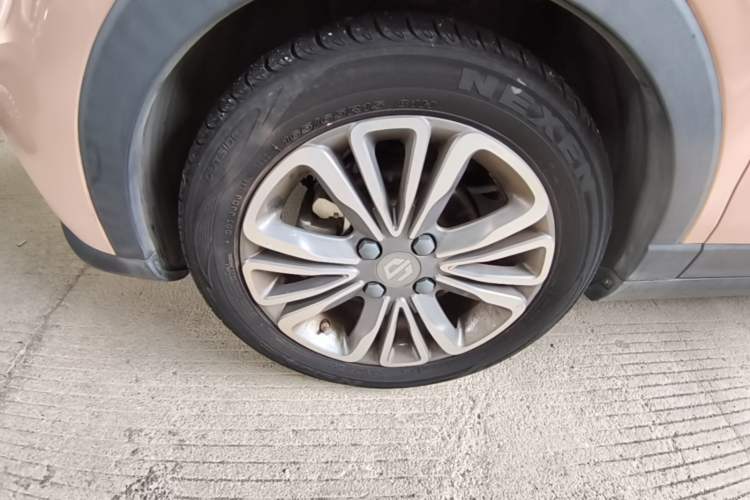 Used Leapmotor T03 2021 400 Micro-Sugar Version Left Front Wheel Hub
