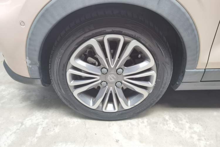 Used Leapmotor T03 2021 400 Luxury Edition Left Front Wheel Hub