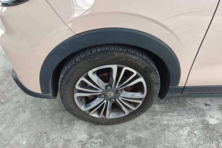 Used Leapmotor T03 2021 400 Comfort Edition Left Front Wheel Hub