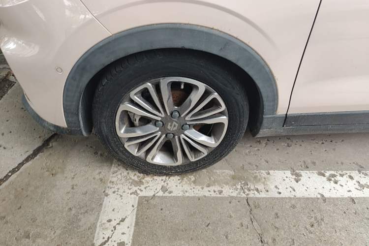 Used Leapmotor T03 2021 400 Luxury Pro Edition Left Front Wheel Hub