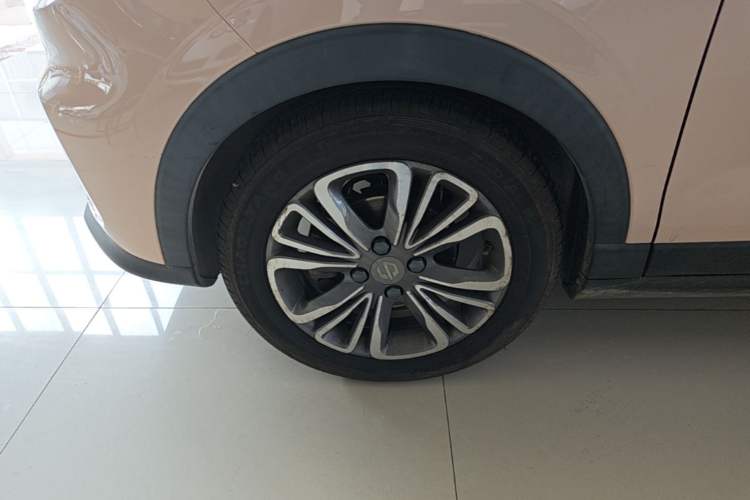 Used Leapmotor T03 2021 400 Comfort Edition Left Front Wheel Hub