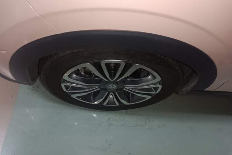 Used Leapmotor T03 2021 400 Luxury Edition Left Front Wheel Hub