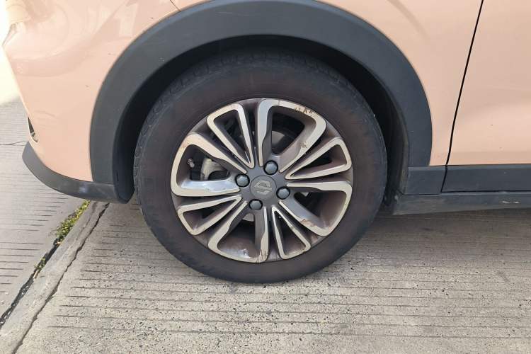 Used Leapmotor T03 2021 400 Micro-Sugar Version Left Front Wheel Hub