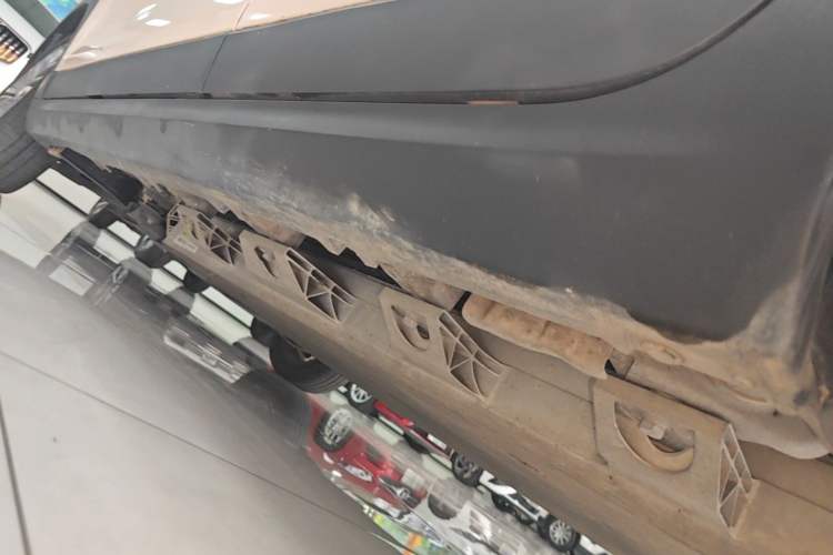 Used Leapmotor T03 2021 400 Luxury Edition Left Side Sill