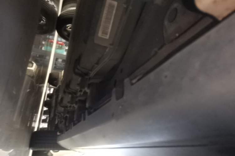 Used Leapmotor T03 2021 400 Lite Edition - Lithium-Ion Battery Left Side Sill