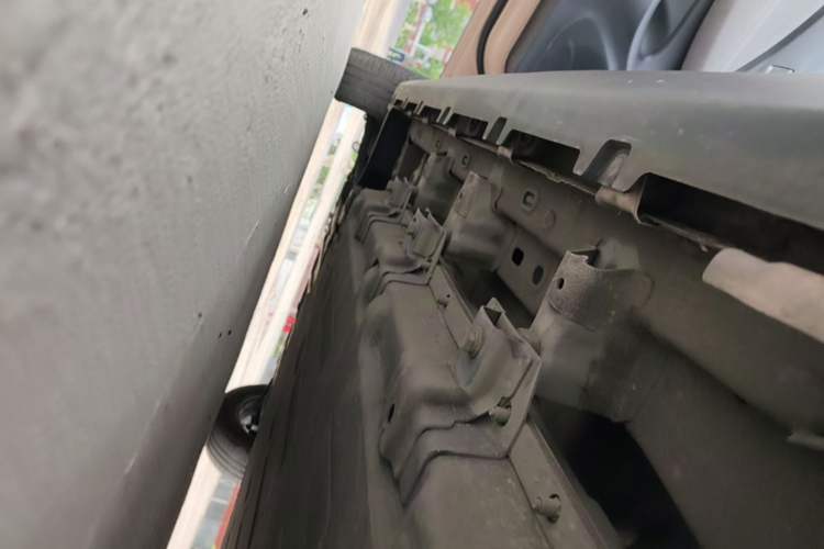 Used Leapmotor T03 2021 400 Micro-Sugar Version Left Side Sill