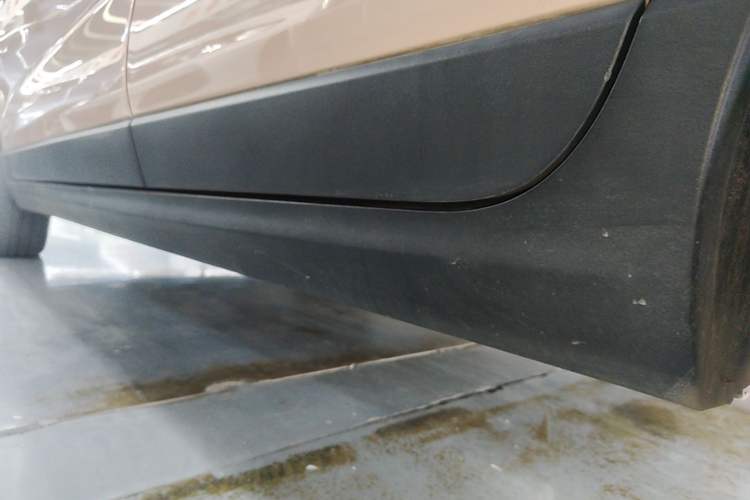 Used Leapmotor T03 2021 400 Comfort Edition Left Side Sill