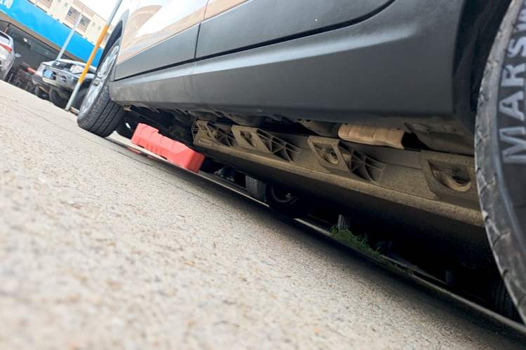 Used Leapmotor T03 2021 400 Luxury Edition Left Side Sill