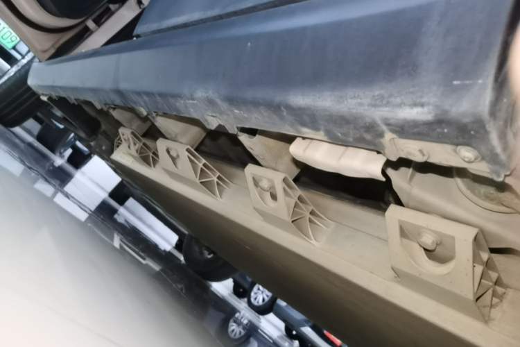 Used Leapmotor T03 2021 400 Lite Edition - Lithium-Ion Battery Left Side Sill