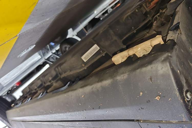 Used Leapmotor T03 2021 400 Luxury Pro Edition Left Side Sill