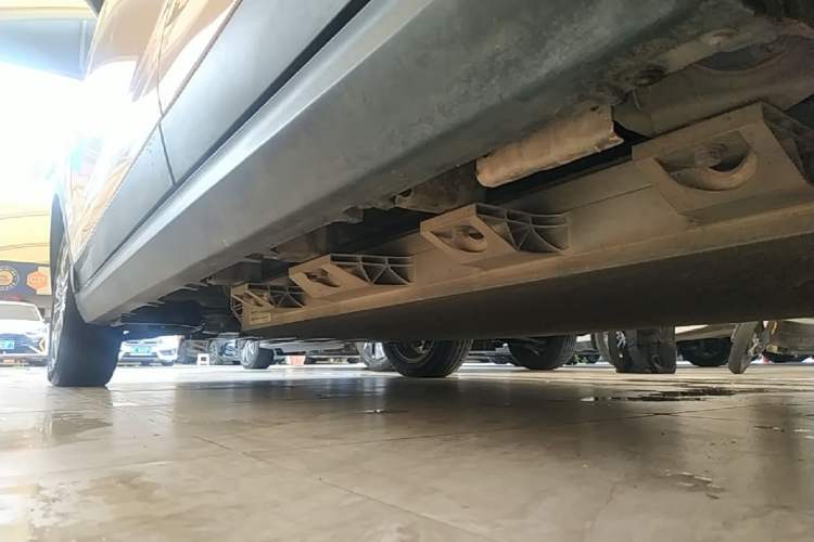 Used Leapmotor T03 2021 400 Lite Edition - Lithium-Ion Battery Left Side Sill