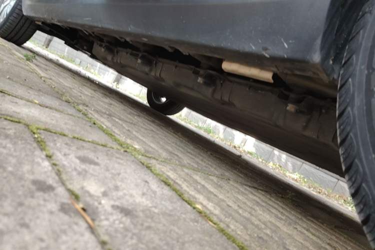 Used Leapmotor T03 2021 400 Lite Edition Lithium Iron Phosphate Left Side Sill