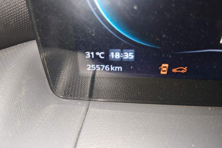 Used Leapmotor T03 2021 400 Luxury Edition Odometer Close Up