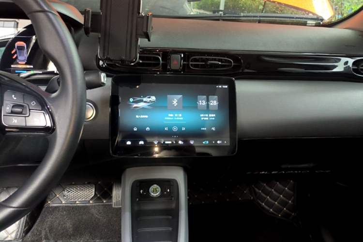 Used Leapmotor T03 2021 400 Luxury Edition Audio And AC Panel