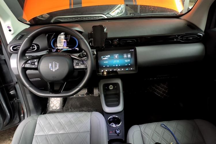 Used Leapmotor T03 2021 400 Luxury Edition Center Console