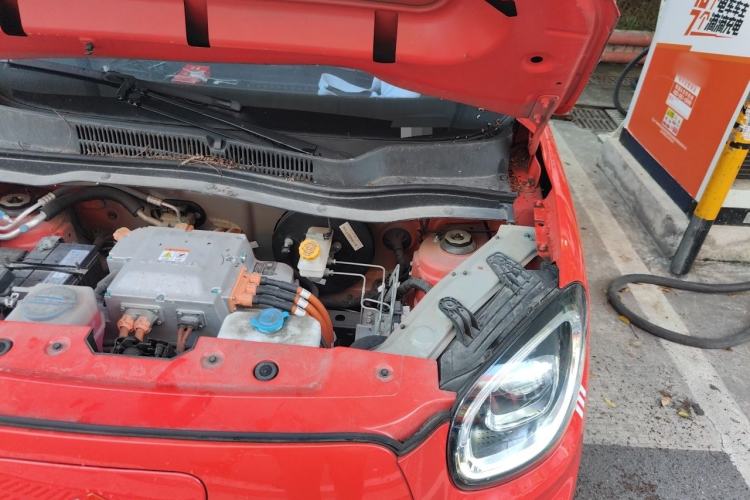 Used Leapmotor T03 2021 400 Micro-Sugar Version Engine Bay Left