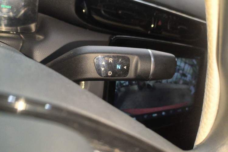 Used Leapmotor T03 2021 400 Lite Edition Lithium Iron Phosphate Gear Lever