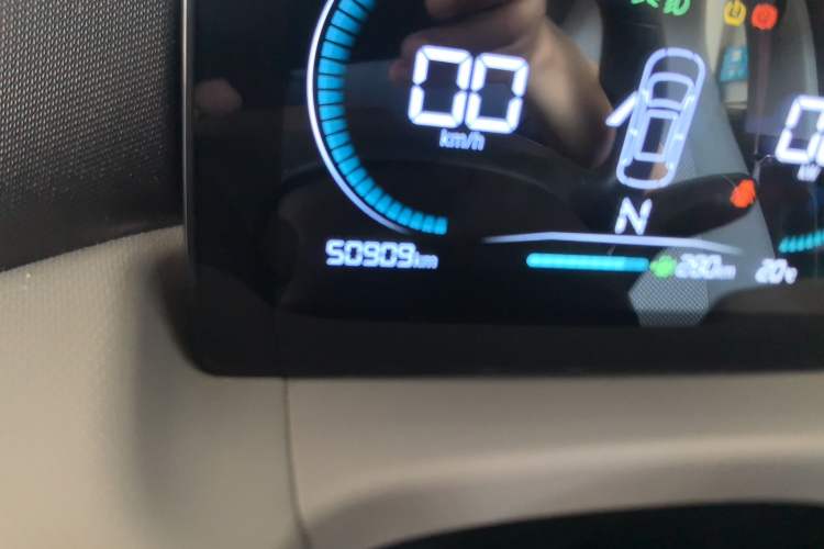 Used Leapmotor T03 2021 400 Micro-Sugar Version Odometer Close Up