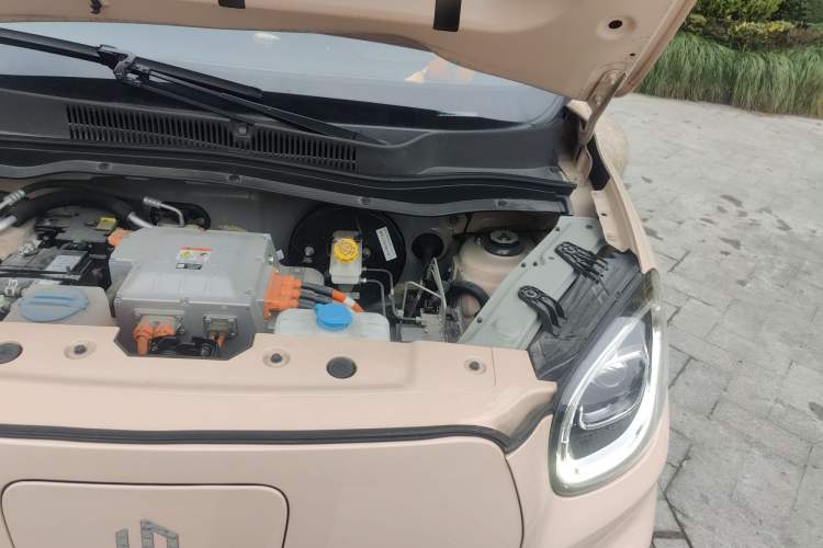 Used Leapmotor T03 2021 400 Luxury Edition Engine Bay Left