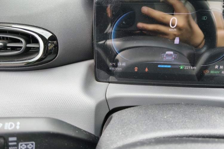 Used Leapmotor T03 2021 400 Luxury Pro Edition Odometer Close Up