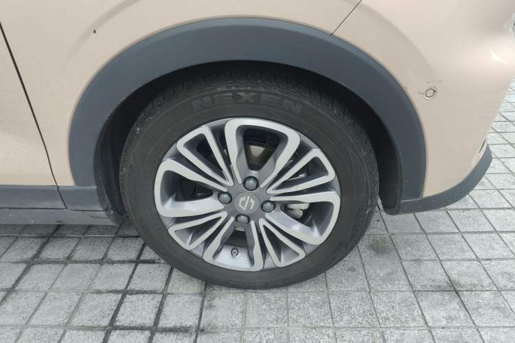 Used Leapmotor T03 2021 400 Luxury Edition Right Front Wheel Hub