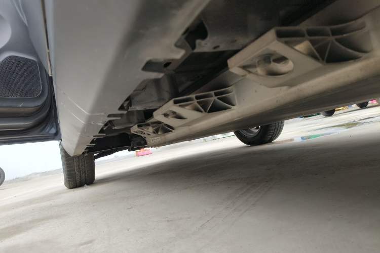 Used Leapmotor T03 2021 400 Lite Edition - Lithium-Ion Battery Left Side Sill