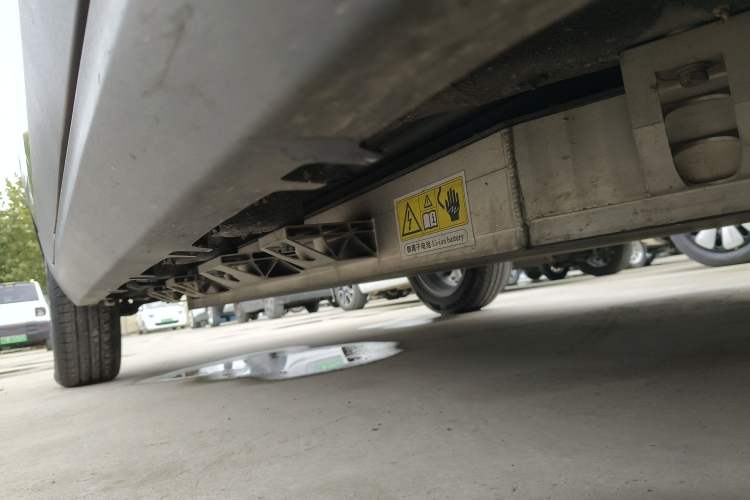 Used Leapmotor T03 2021 400 Lite Edition - Lithium-Ion Battery Right Side Sill