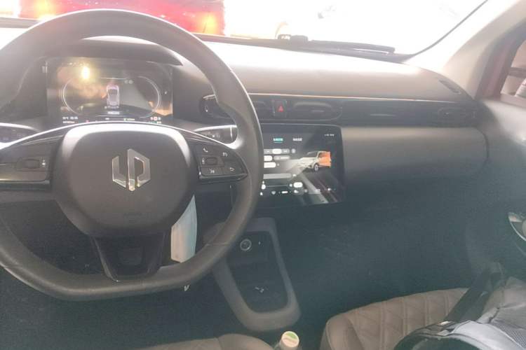 Used Leapmotor T03 2021 400 Comfort Edition Center Console