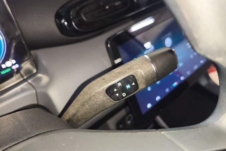 Used Leapmotor T03 2021 400 Comfort Edition Gear Lever