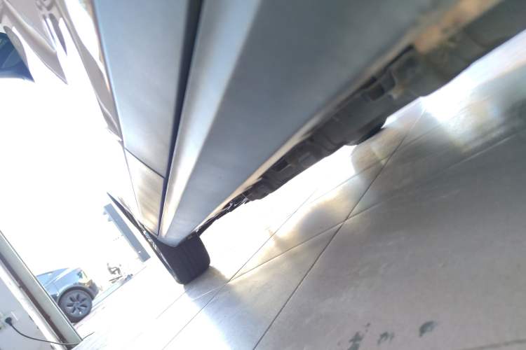 Used Leapmotor T03 2021 400 Micro-Sugar Version Left Side Sill