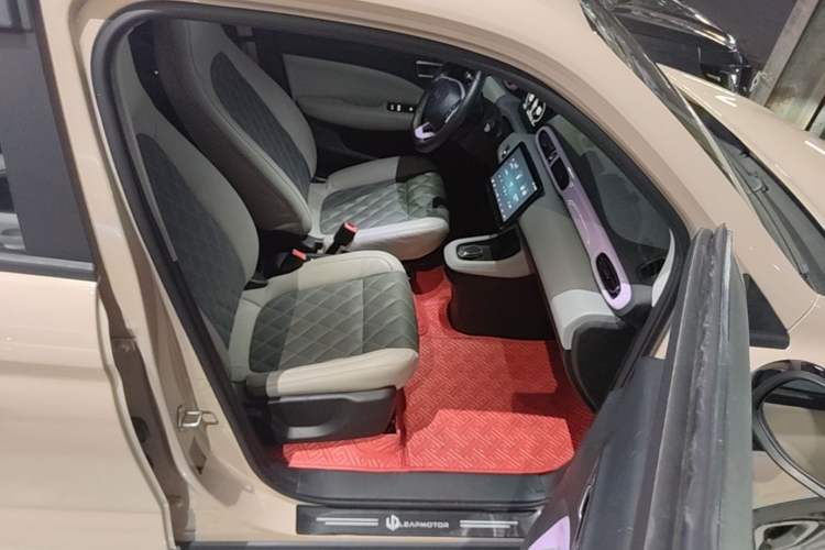 Used Leapmotor T03 2021 400 Micro-Sugar Version Right Front Seat