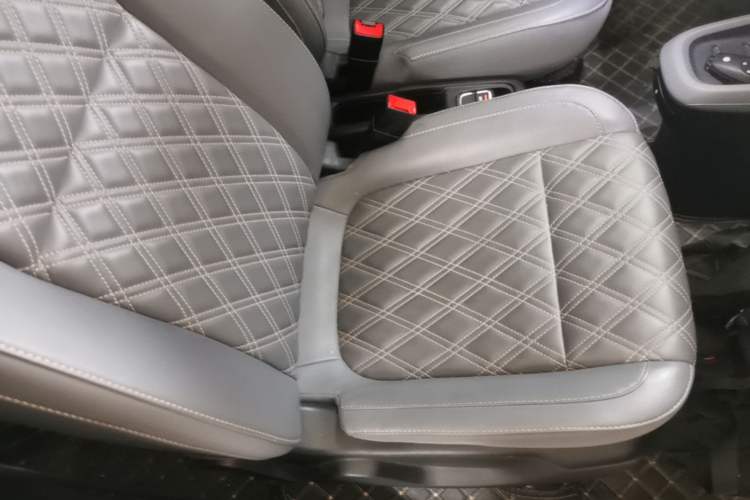 Used Leapmotor T03 2021 400 Luxury Edition Right Front Seat