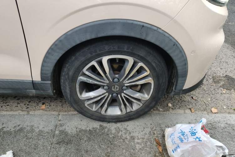 Used Leapmotor T03 2021 400 Luxury Edition Right Front Wheel Hub
