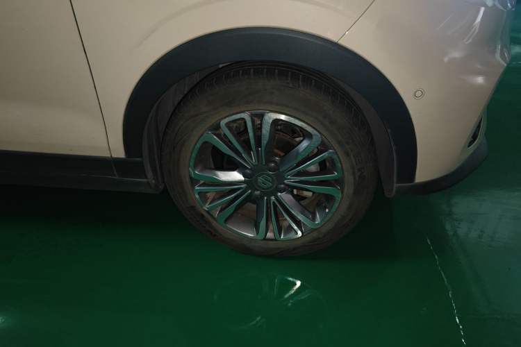 Used Leapmotor T03 2021 400 Luxury Edition Right Front Wheel Hub