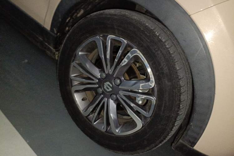 Used Leapmotor T03 2021 400 Comfort Edition Right Front Wheel Hub